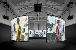 Doug Aitken, SONG 1, 2012/2015. 7-channel video installation (colour, sound). Installation view, Schirn Kunsthalle, Frankfurt, 2015.