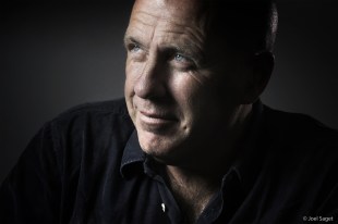 Headshot of author Richard Flanagan