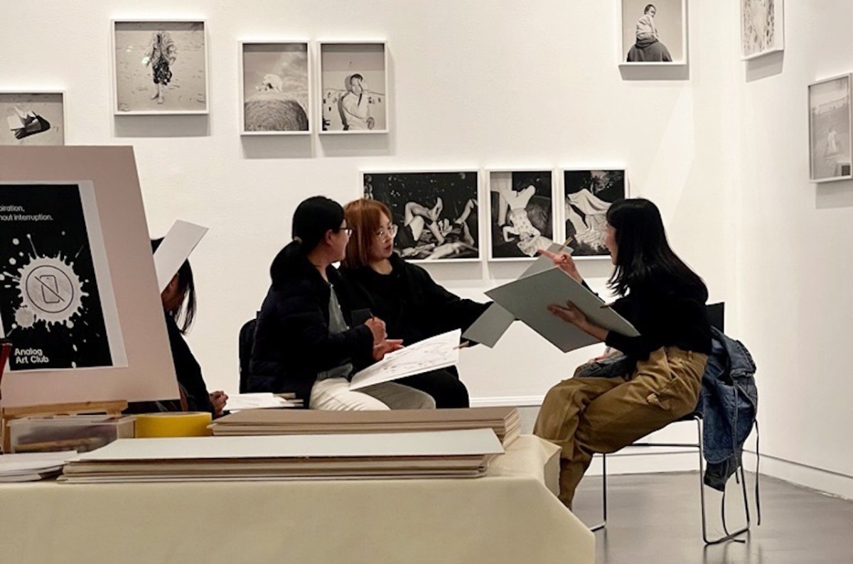 Slow sketch session as part of Analog Art Club at Manningham Art Gallery. Photo courtesy of Manningham Art Gallery.