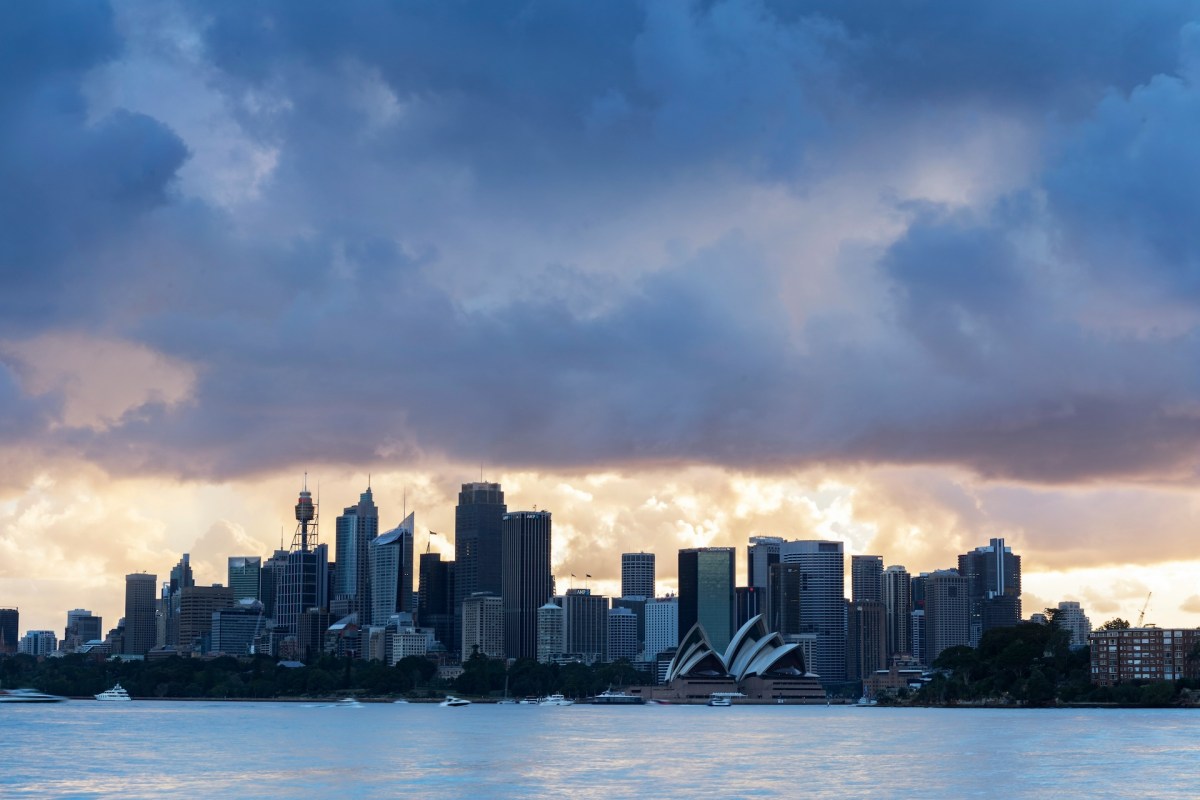 Walking Sydney. Image: Rosie Steggles on Unsplash.