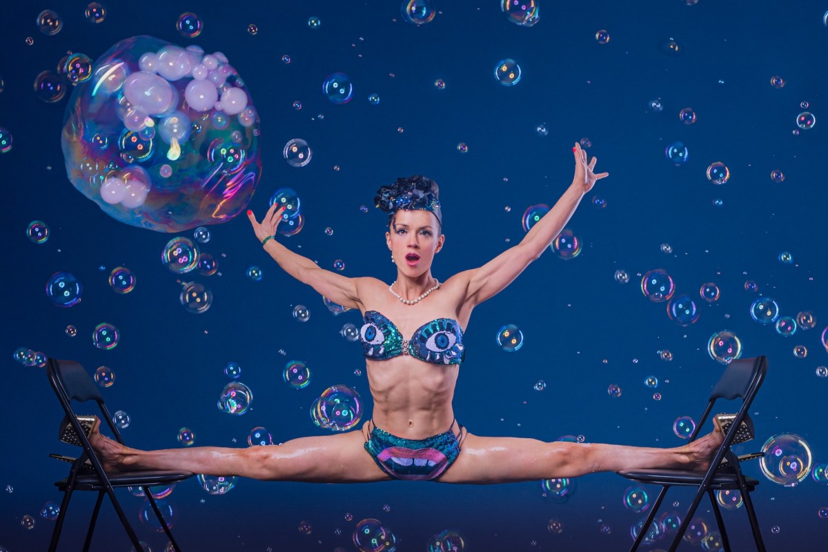 Bubble Show for Adults Only. Image: Alexis Lea Desaulniers.