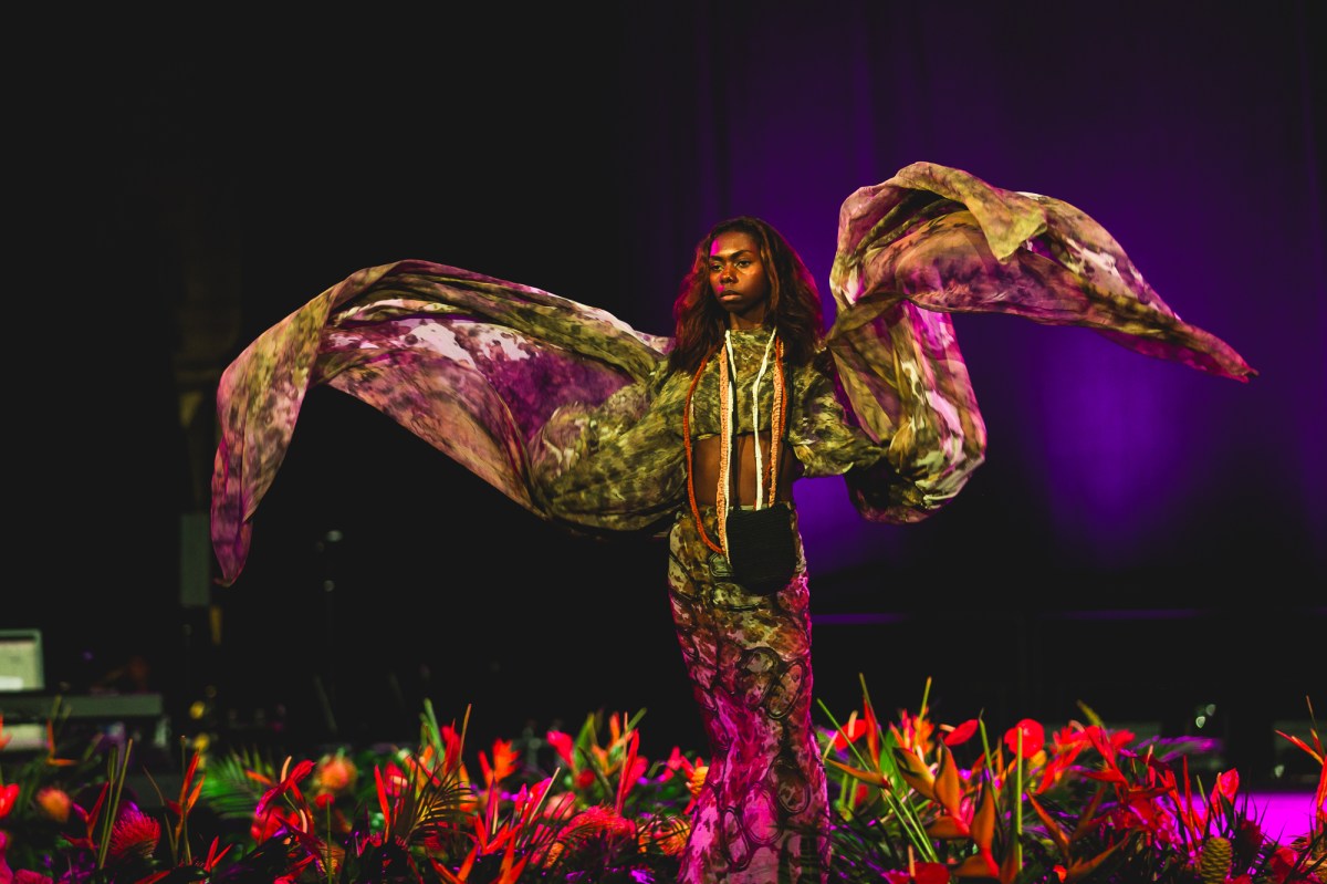 Cindy Rostron, Darwin Aboriginal Art Fair (DAAF) Fashion Showcase at the Festival of Pacific Arts and Culture (Hawai'i 2024). Image: Benjamin Warlngundu Ellis Bayliss.