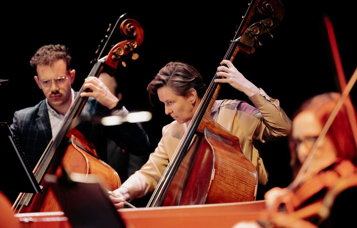 Orchestra Victoria's 2026 season includes an expanded 'Meet @ the Market' series, a relaxed and intimate way to explore the Orchestra’s programs. The photo shows three Orchestra musicians dressed in smart casual playing their instruments.