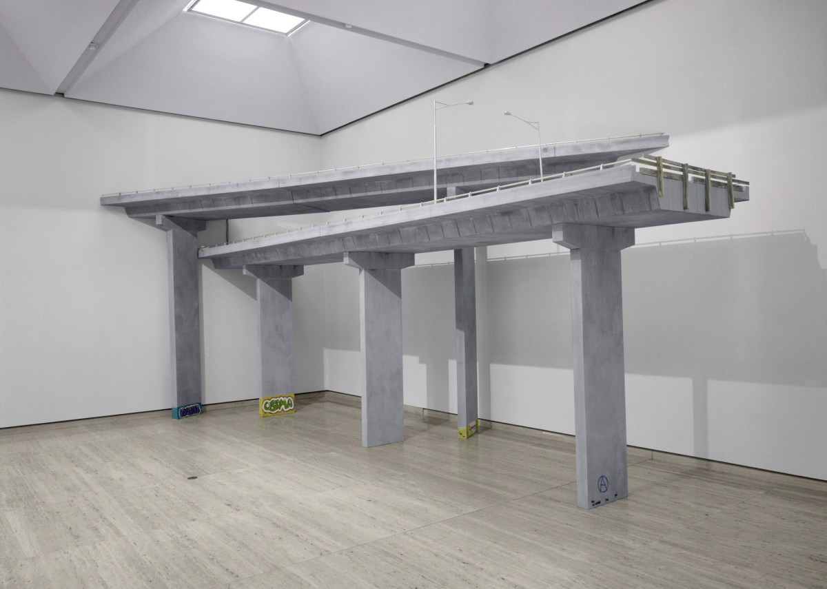 Callum Morton, Motormouth, 2002. Polystyrene, wood, synthetic polymer paint, impact resistant polyurethane, acrylic, sound, dimensions variable according to wall size. Collection of Art Gallery of New South Wales, Contemporary Collection Benefactors' 2002. Photo: AGNSW. Courtesy: the artist and RoslynOxley9 Gallery, Sydney. Exhibited in Searchers at NAS Galleries, Sydney