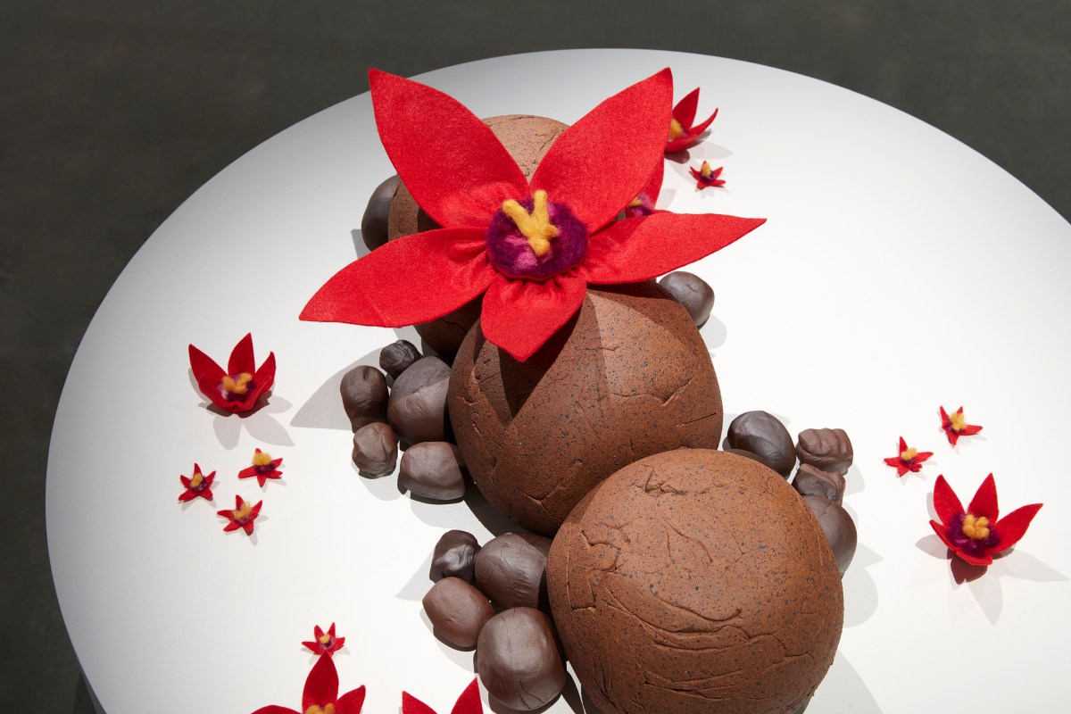 Janet Fieldhouse, Non functional poo, 2026. Detail. Installation view, Sky, Earth, Water, Bundanon. Photo: Zan Wimberley. Courtesy: the artist and Vivien Anderson Gallery, Melbourne.