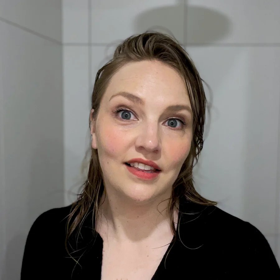 Kate Dehnert, Funny Tonne reviews