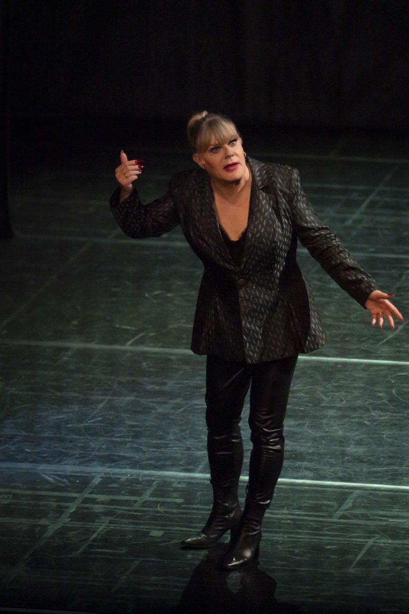 Suzy Eddie Izzard performing in her one-woman show of Hamlet. Image: Supplied.