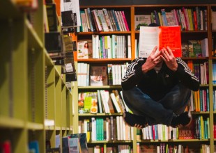 A national reading campaign would be welcome in Australia. Photo: Mark Williams on Unsplash.